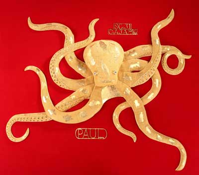 3,3 kg vàng để đúc tượng thầy bạch tuộc Paul